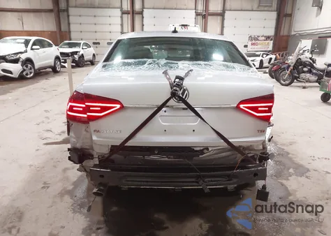 2018 Volkswagen Passat 2.0T Se из США, поврежденный, VIN 1VWBA7A3XJC001693